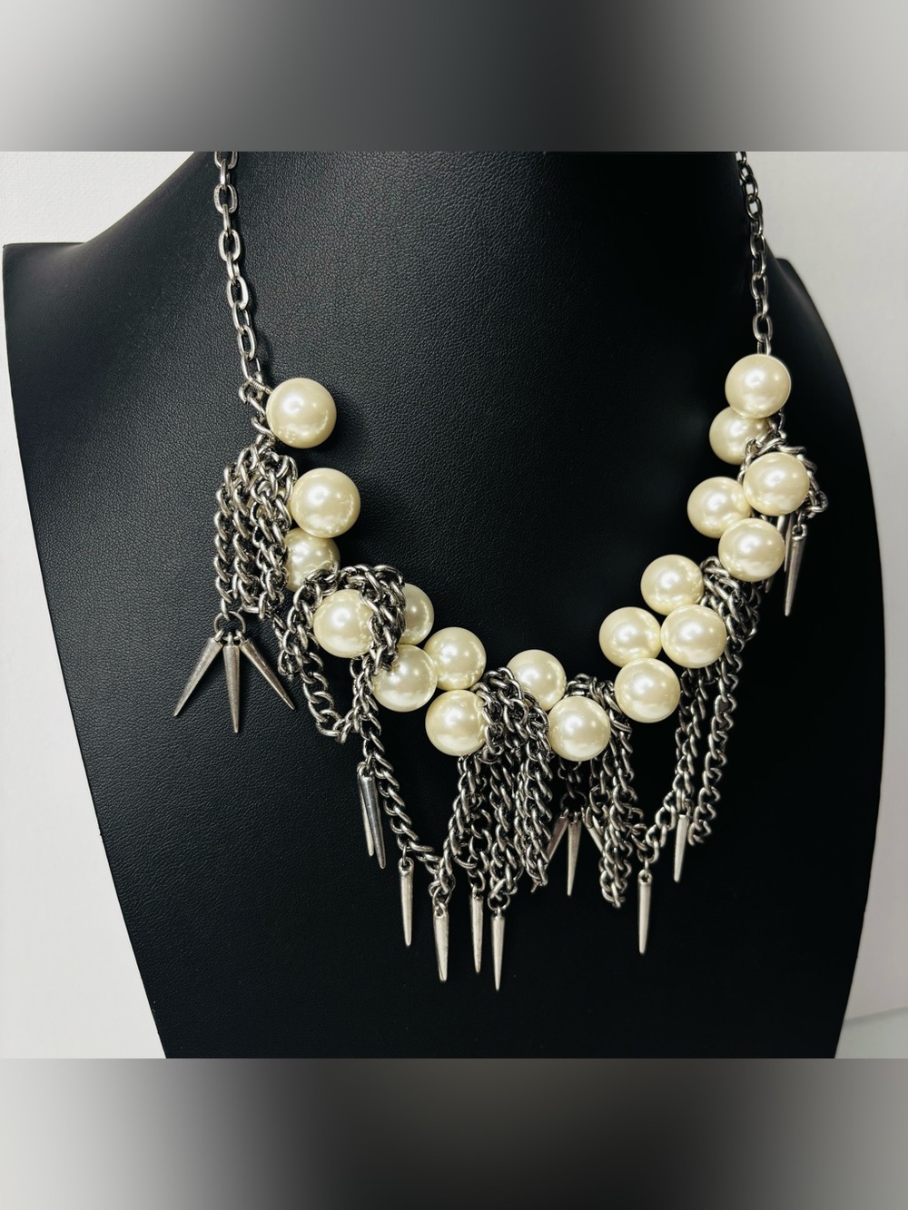 Banana Republic Pearl and Spike Statement Necklace - Picture 2 of 4